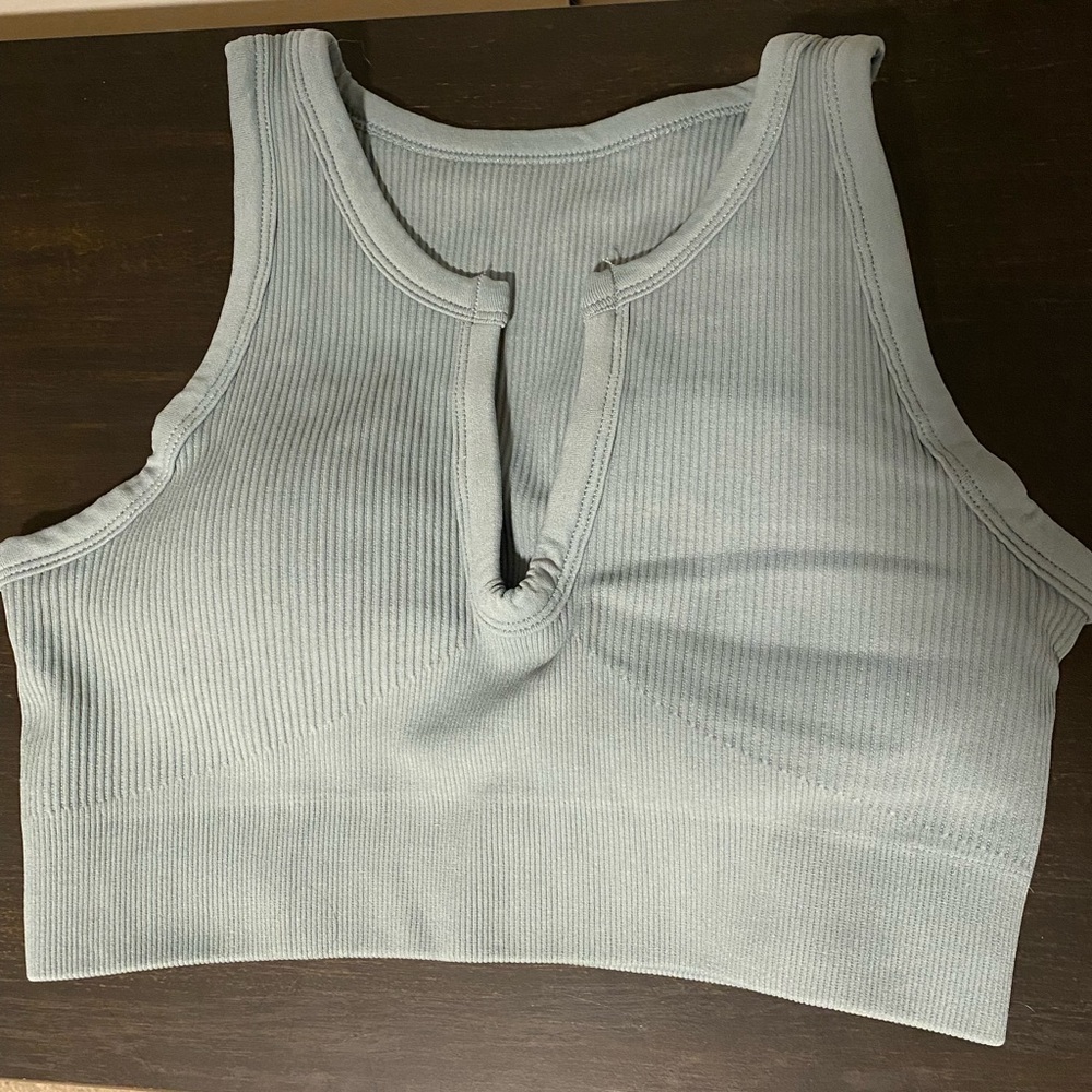 Size M blue ribbed workout tank and leggings set